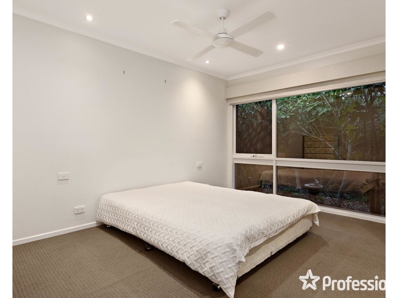 9 Blaxland Court, Mooroolbark VIC 3138