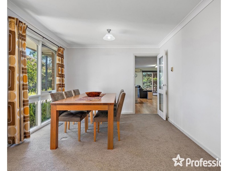 11 Summit Road, Lilydale VIC 3140