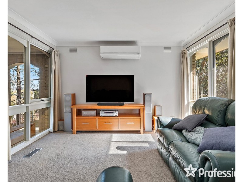 11 Summit Road, Lilydale VIC 3140