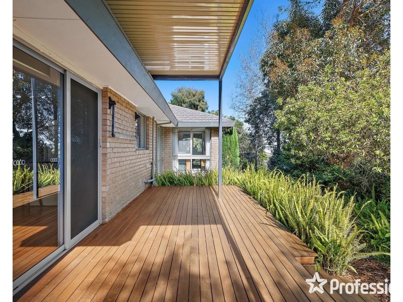 11 Summit Road, Lilydale VIC 3140