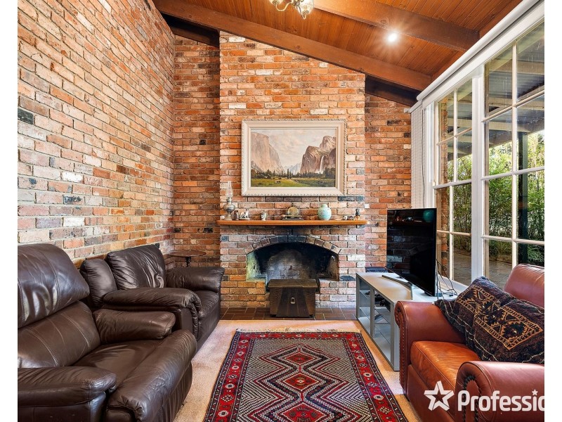 4 Rodger Road, Wandin North VIC 3139