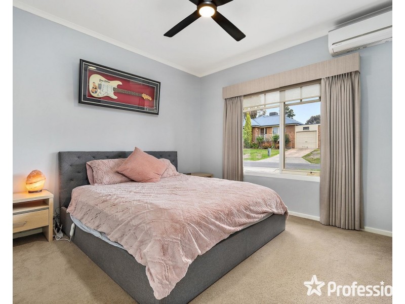 32 Pinoak Drive, Yarra Glen VIC 3775