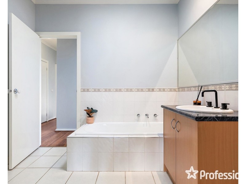 32 Pinoak Drive, Yarra Glen VIC 3775