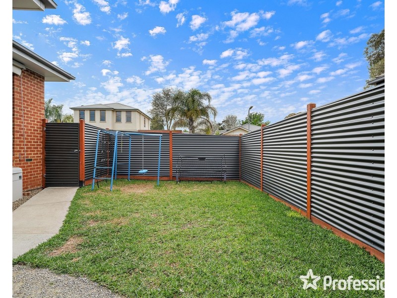 32 Pinoak Drive, Yarra Glen VIC 3775