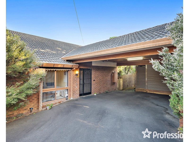 13 Rolling Hills Road, Chirnside Park VIC 3116