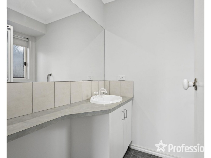 2/220 Wonga Road, Warranwood VIC 3134