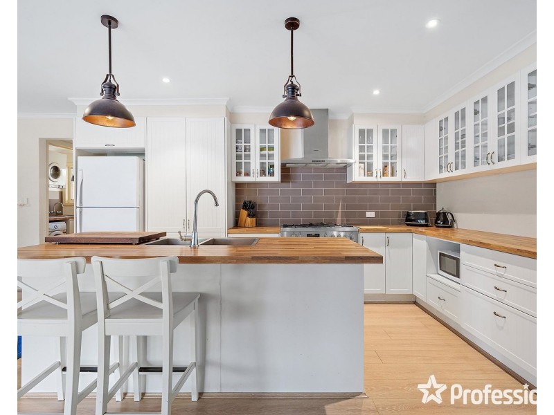 4D Marshall Street, Mount Evelyn VIC 3796