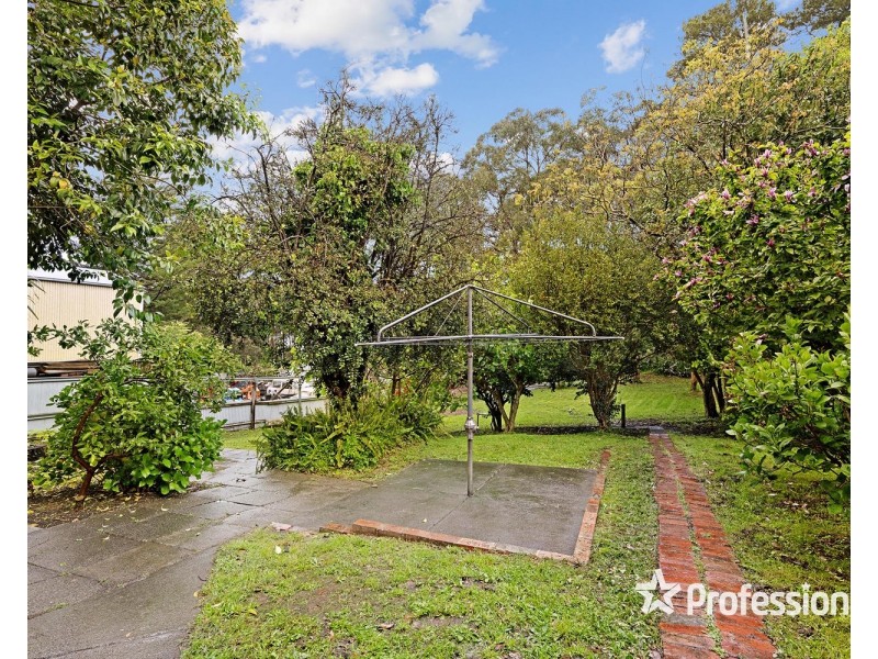 10 Monbulk Road, Mount Evelyn VIC 3796