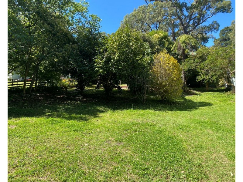 10 Monbulk Road, Mount Evelyn VIC 3796