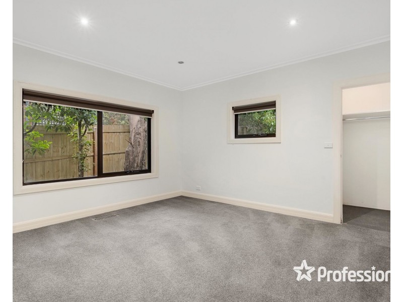 8 Pytchley Road, Croydon VIC 3136