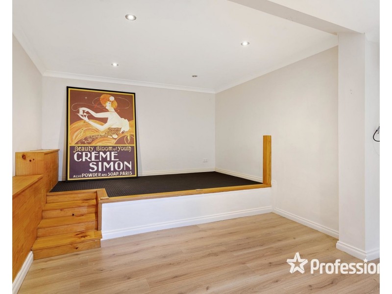 8 Pytchley Road, Croydon VIC 3136