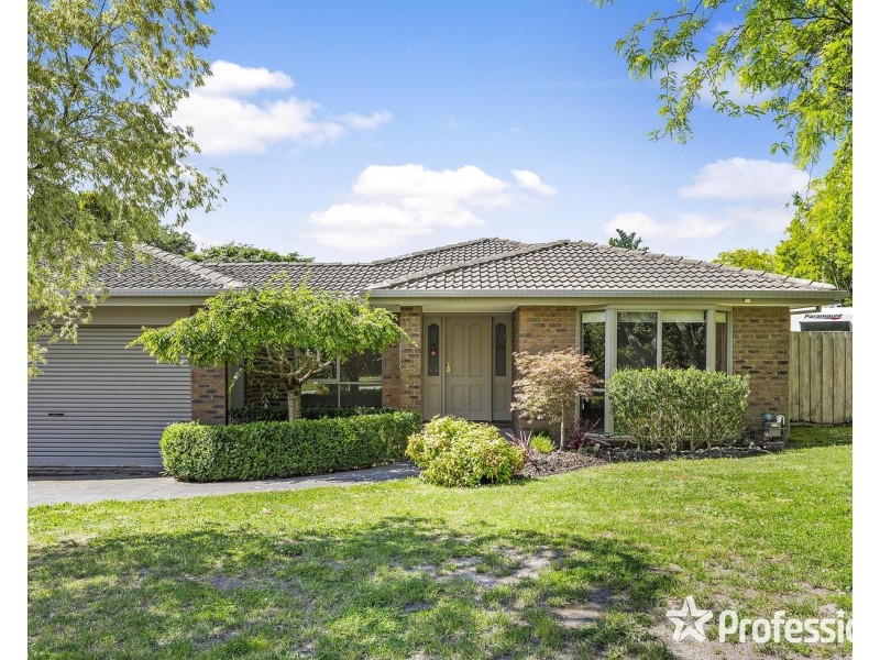 6 Harmony Close, Lilydale VIC 3140