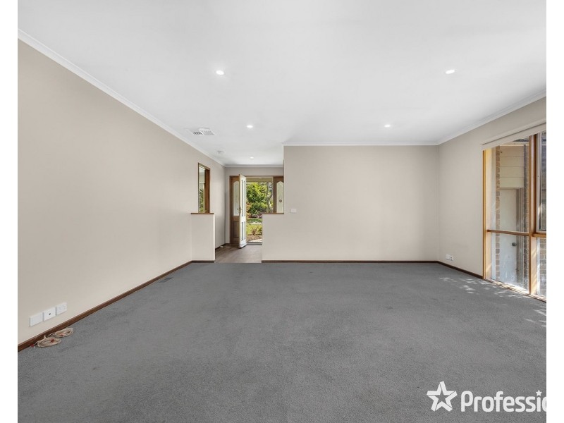 6 Harmony Close, Lilydale VIC 3140