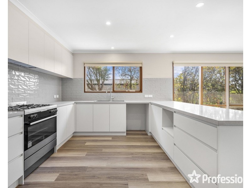 6 Harmony Close, Lilydale VIC 3140
