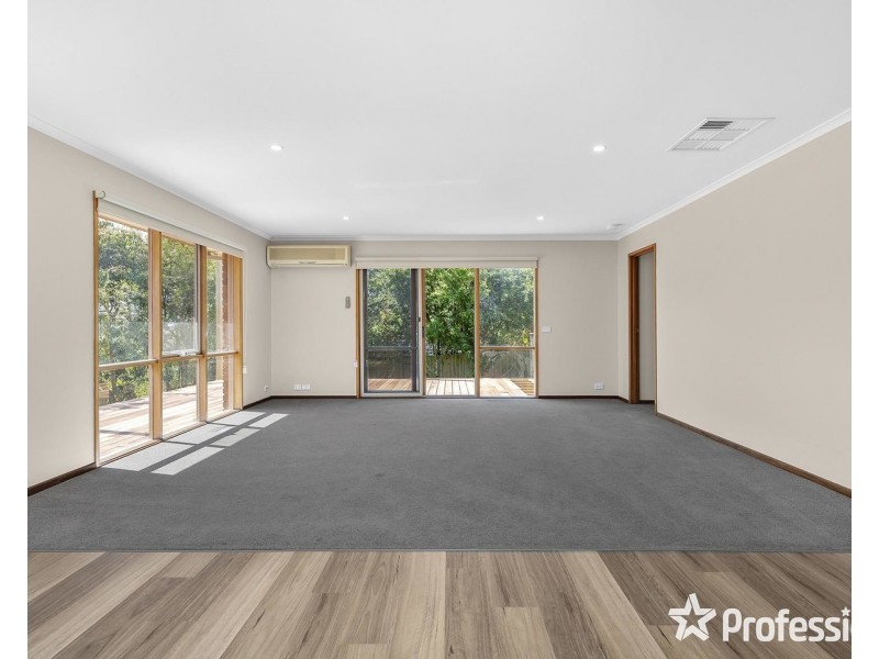 6 Harmony Close, Lilydale VIC 3140