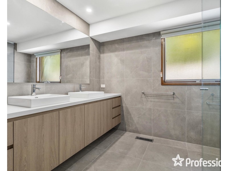 6 Harmony Close, Lilydale VIC 3140