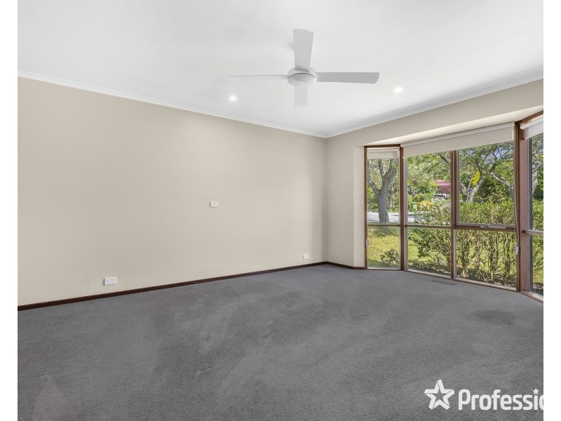 6 Harmony Close, Lilydale VIC 3140