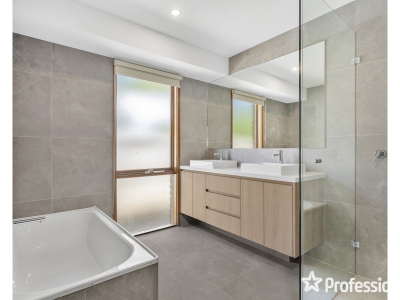 6 Harmony Close, Lilydale VIC 3140