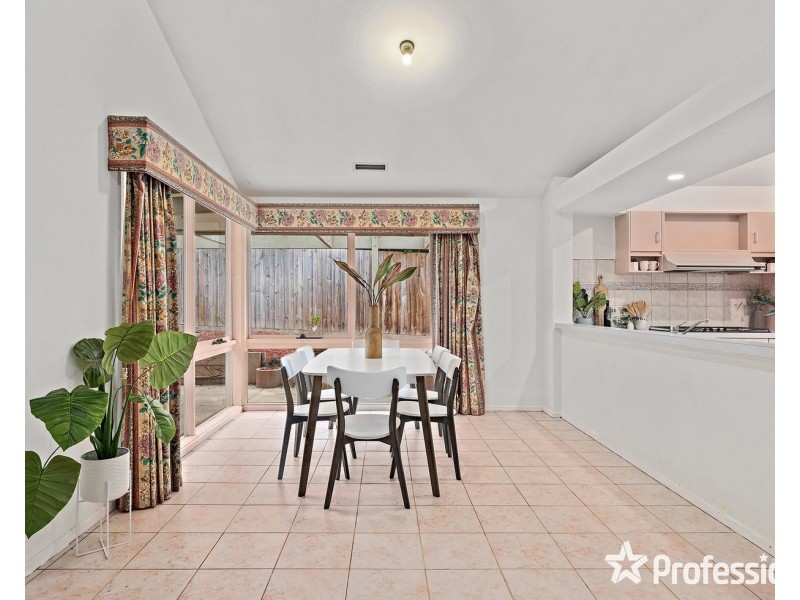 26  Kirkford Drive, Mooroolbark VIC 3138