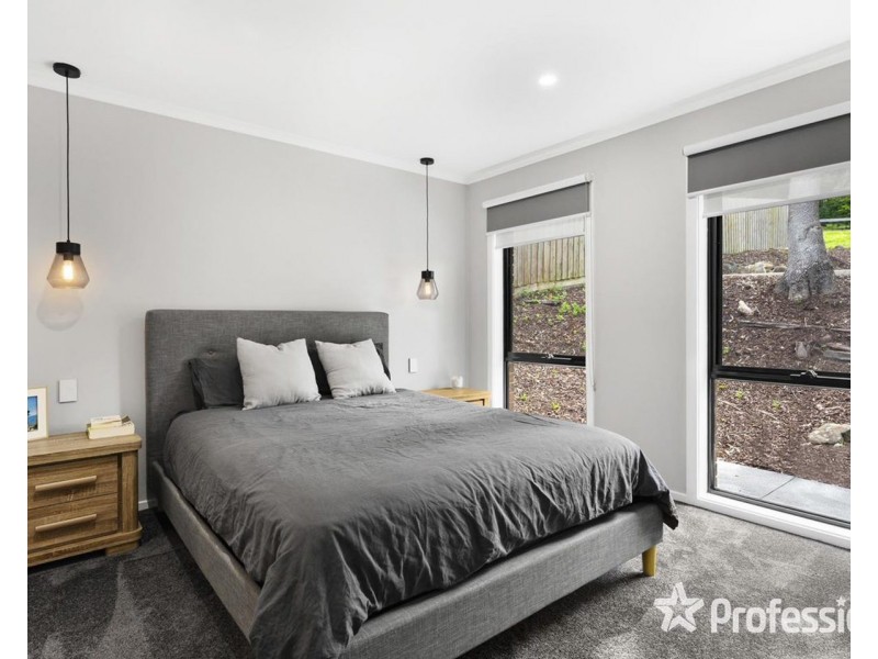 121 Commercial Road, Mount Evelyn VIC 3796