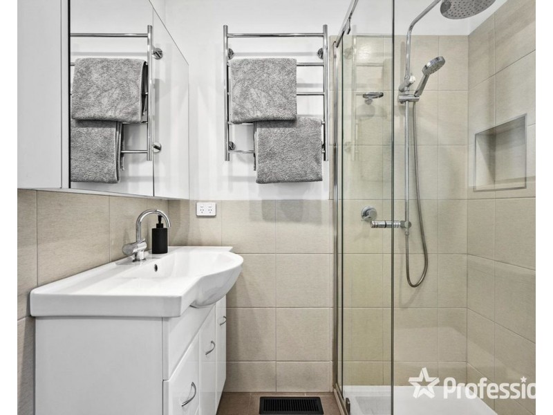 121 Commercial Road, Mount Evelyn VIC 3796