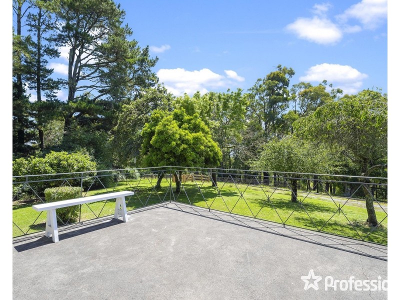 4 Glenview Road, Monbulk VIC 3793