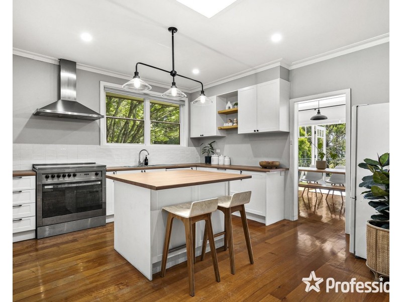 4 Glenview Road, Monbulk VIC 3793