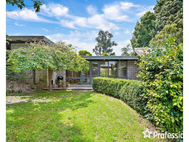 8 Wedderburn Avenue, Mount Evelyn VIC 3796