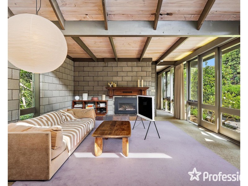 8 Wedderburn Avenue, Mount Evelyn VIC 3796