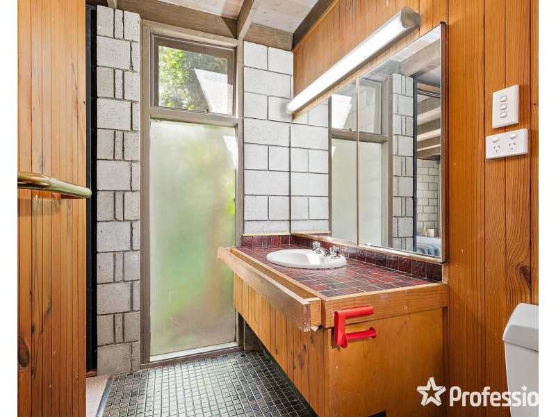 8 Wedderburn Avenue, Mount Evelyn VIC 3796