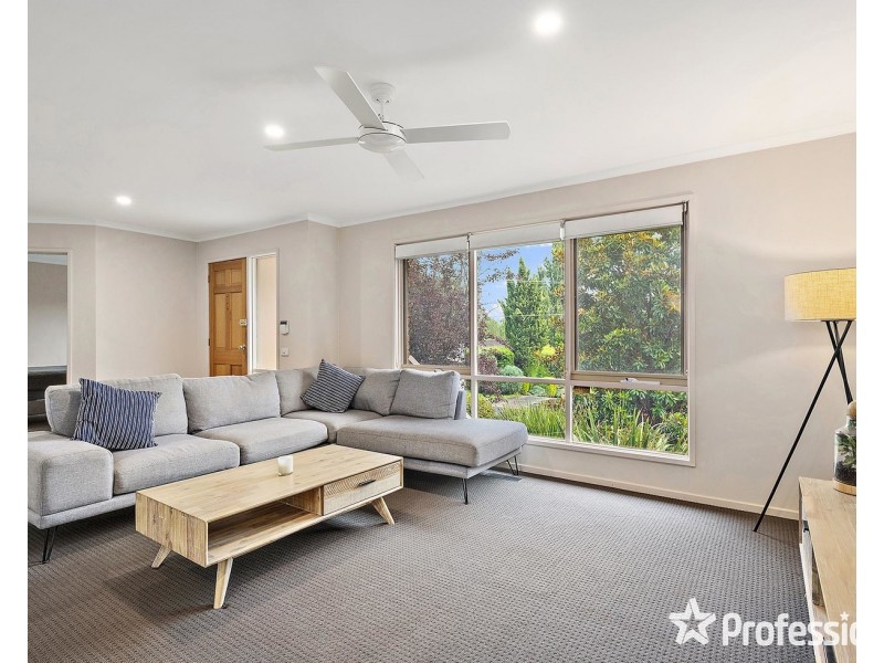 31 Meadowgate Drive, Chirnside Park VIC 3116
