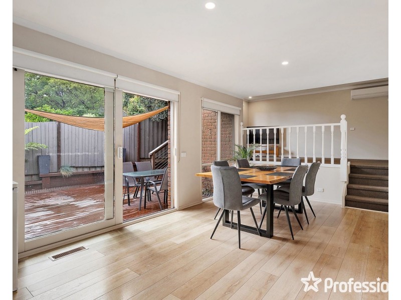 31 Meadowgate Drive, Chirnside Park VIC 3116