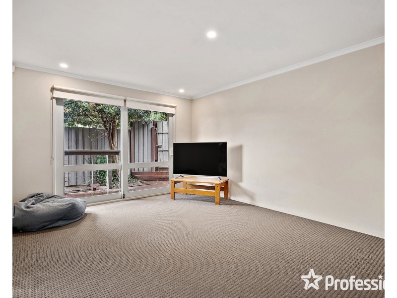 31 Meadowgate Drive, Chirnside Park VIC 3116