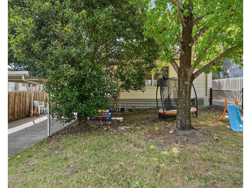 17 Queen Road, Lilydale VIC 3140