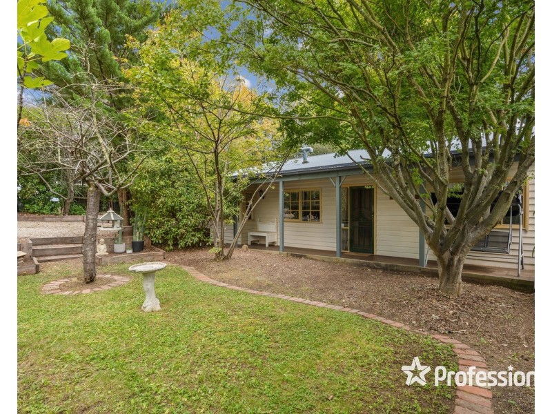 31 Joyce Road, Seville East VIC 3139