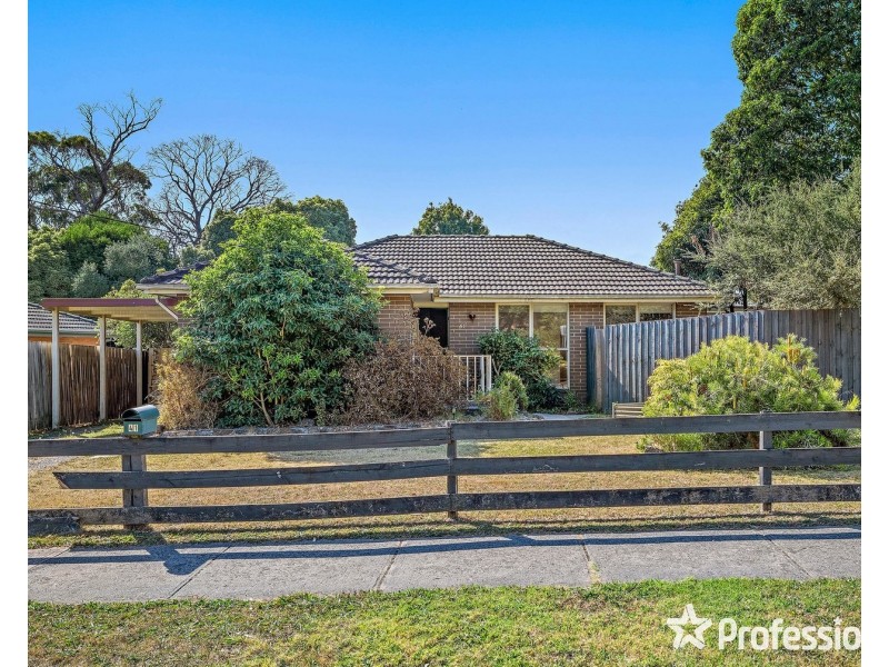 41 Gladesville Drive, Kilsyth VIC 3137
