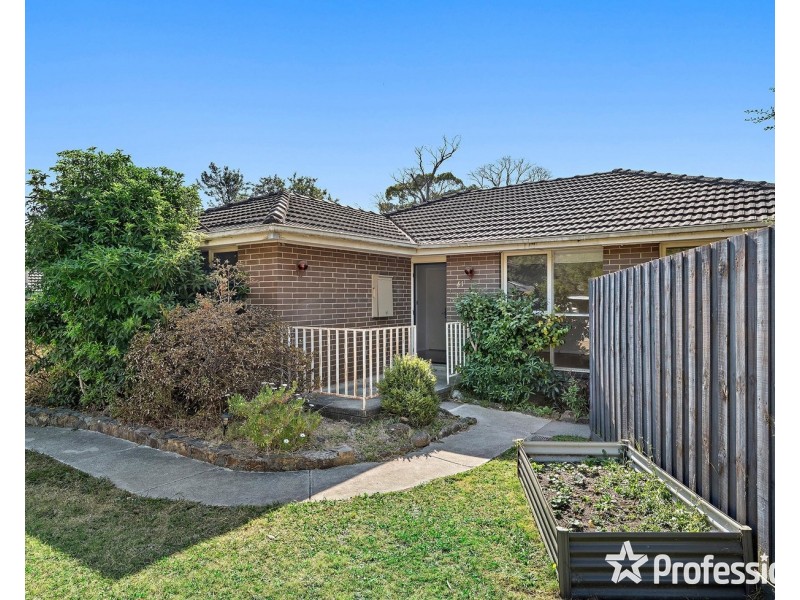 41 Gladesville Drive, Kilsyth VIC 3137