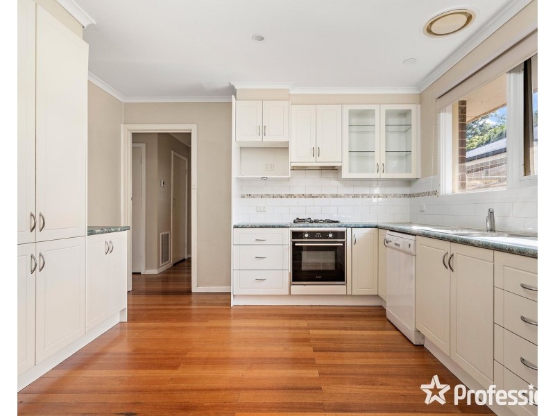 41 Gladesville Drive, Kilsyth VIC 3137