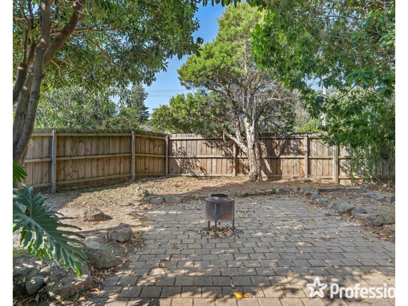41 Gladesville Drive, Kilsyth VIC 3137
