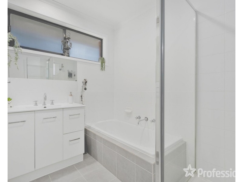 2 Pardella Way, Lilydale VIC 3140
