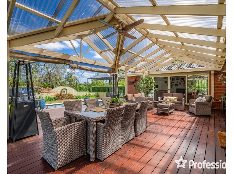 3 Stratheden Place, Mooroolbark VIC 3138