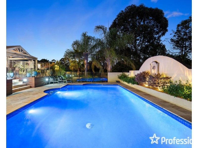 3 Stratheden Place, Mooroolbark VIC 3138