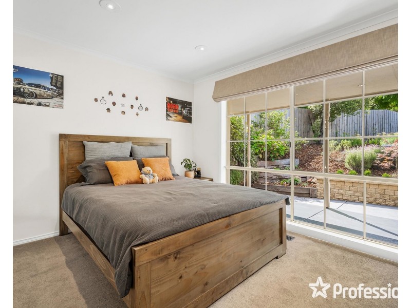 3 Stratheden Place, Mooroolbark VIC 3138