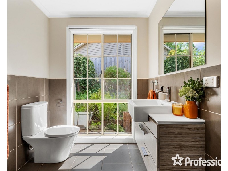 3 Stratheden Place, Mooroolbark VIC 3138