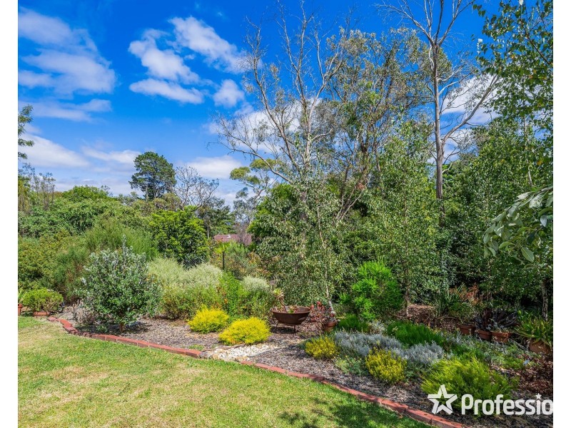 3 Stratheden Place, Mooroolbark VIC 3138