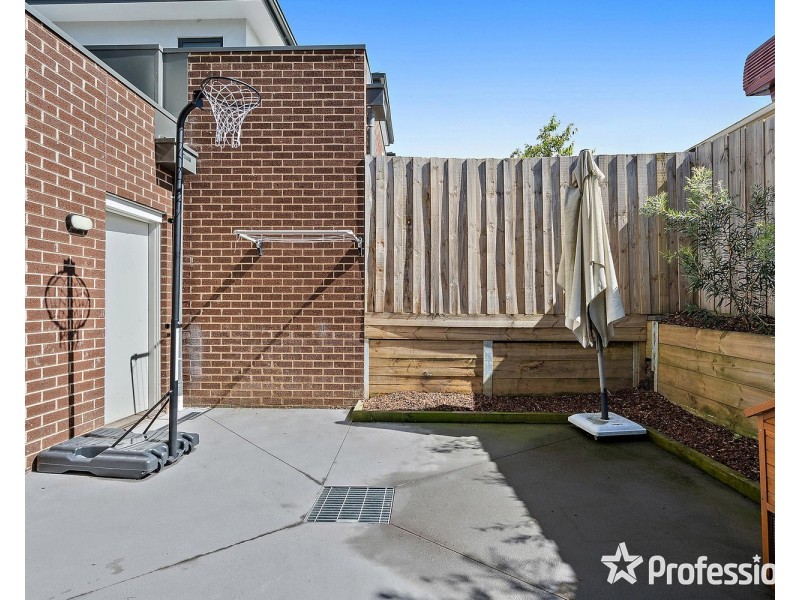 1/62 Croydondale Drive, Mooroolbark VIC 3138