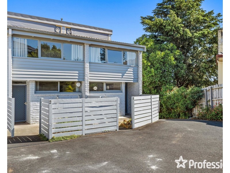 2/16 The Eyrie, Lilydale VIC 3140