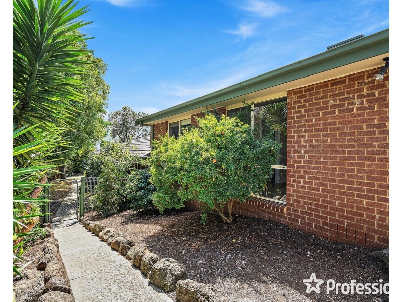 30 Trafalgar Crescent, Lilydale VIC 3140