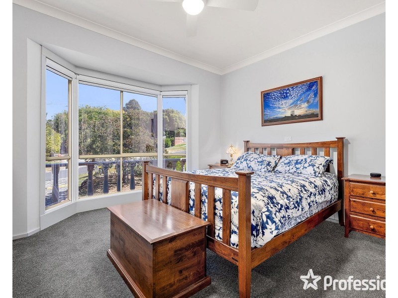 8 Peden Street, Chirnside Park VIC 3116