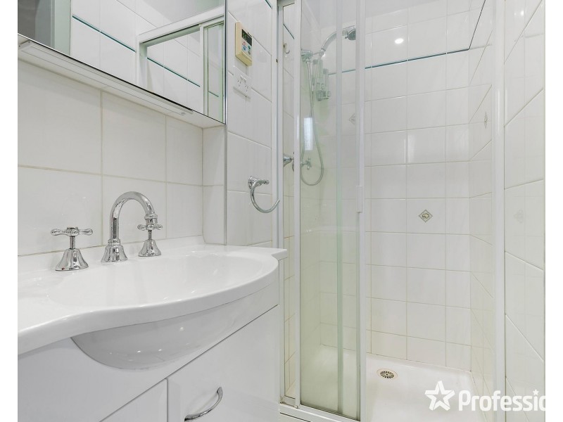 8 Peden Street, Chirnside Park VIC 3116